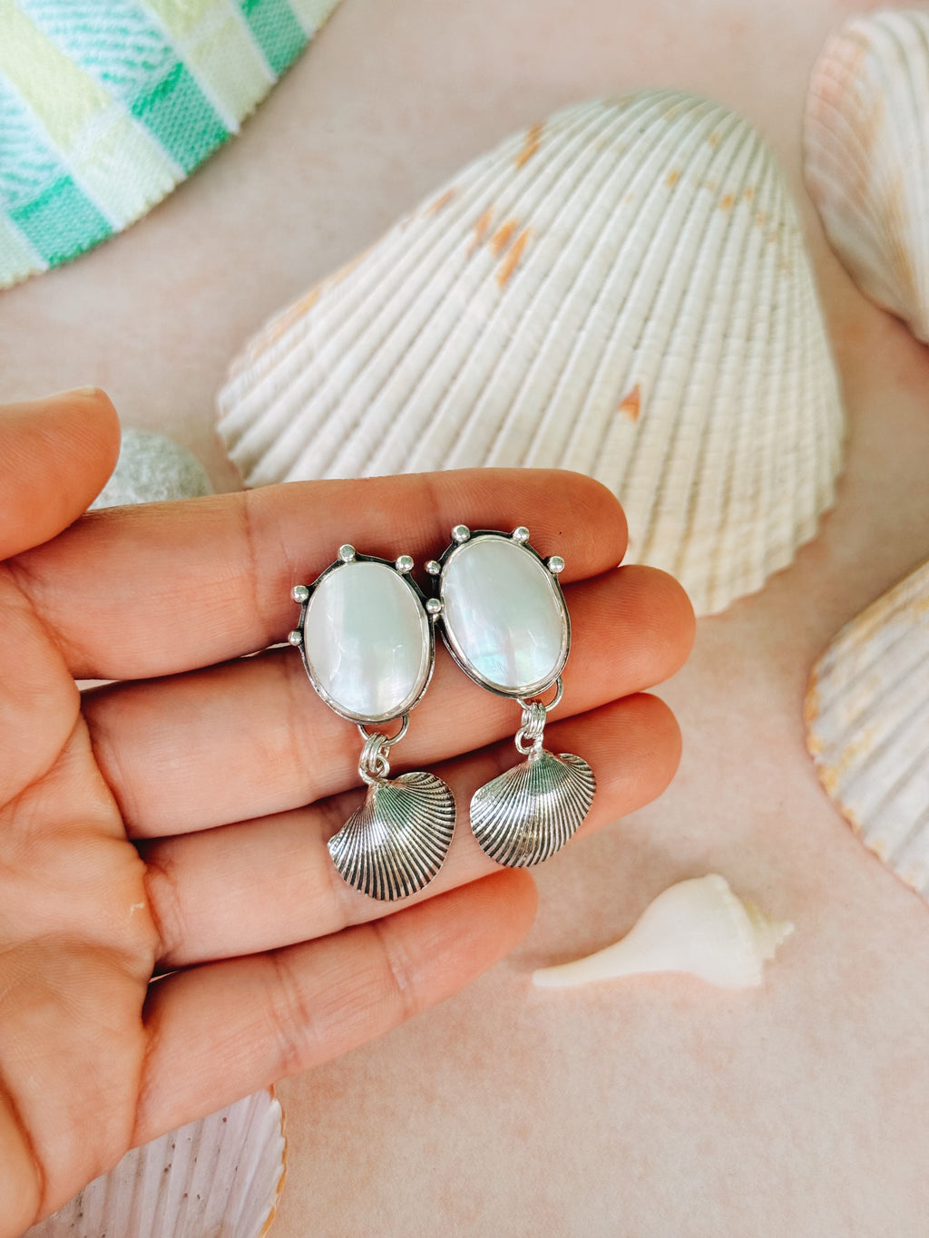 Seaborn Pearl Drops